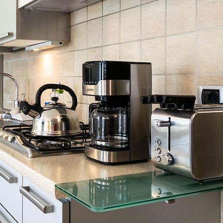 Riva Central Apartment - Free Parking エクステリア 写真